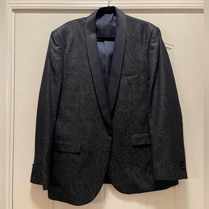 Tazio Italy Tux Jacket 
Navy Blue & Palsey. 
46R